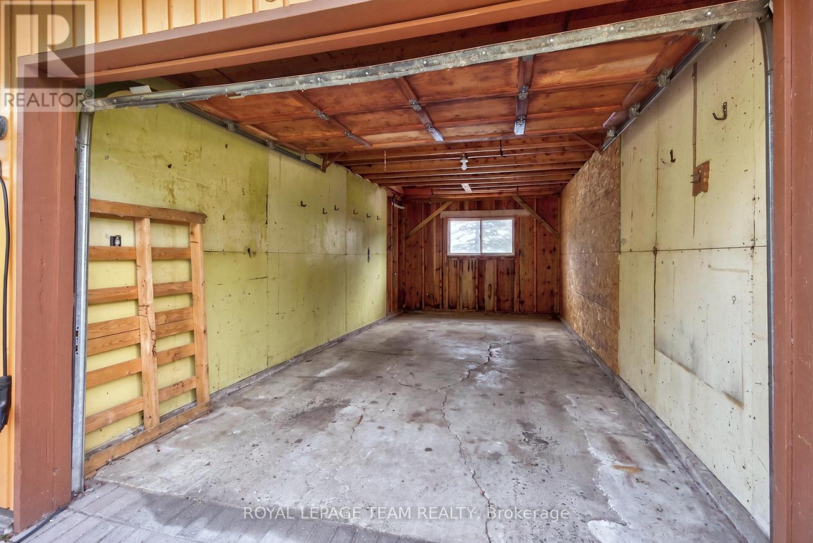 6721 RIDEAU STREET S - 44