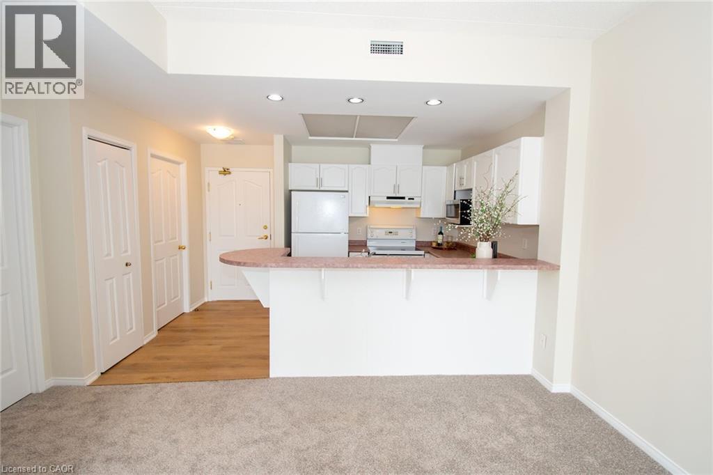 1-bedroom home for sale at 210 MAIN Street E Unit# 205, Dunnville ON · photo 14 of 44