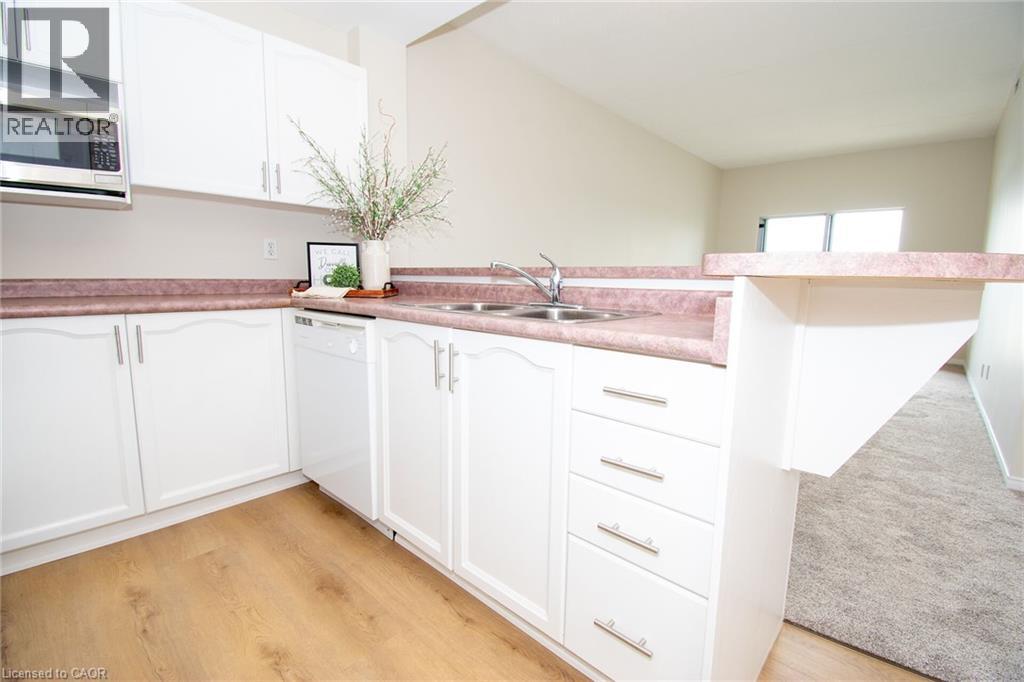 1-bedroom home for sale at 210 MAIN Street E Unit# 205, Dunnville ON · photo 15 of 44