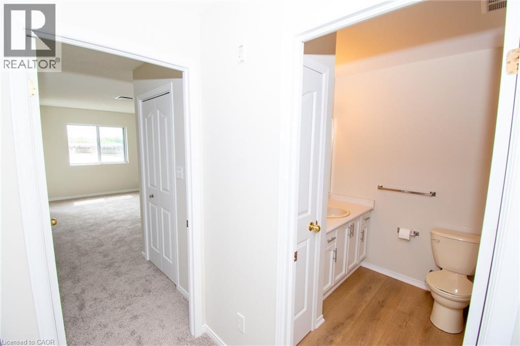 1-bedroom home for sale at 210 MAIN Street E Unit# 205, Dunnville ON · photo 24 of 44