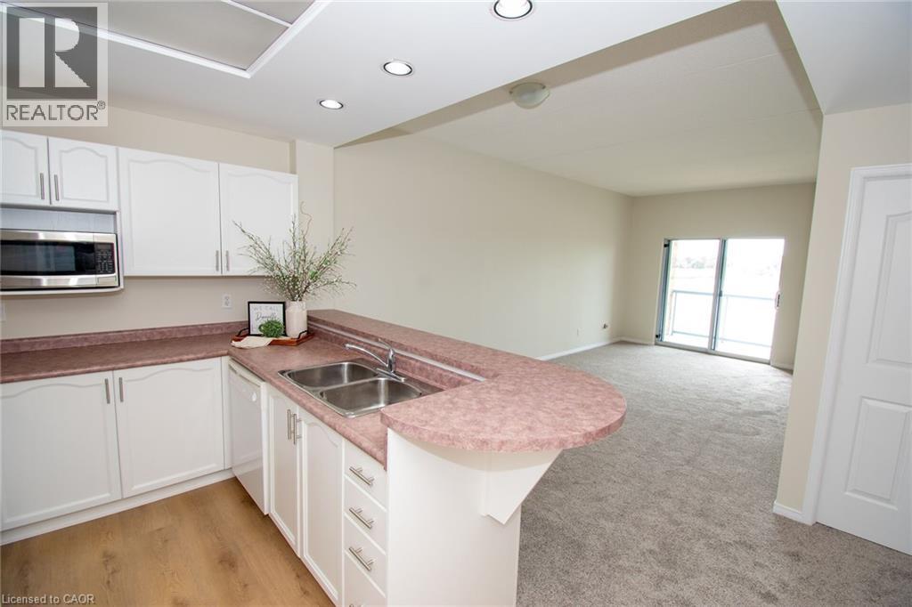 1-bedroom home for sale at 210 MAIN Street E Unit# 205, Dunnville ON · photo 10 of 44