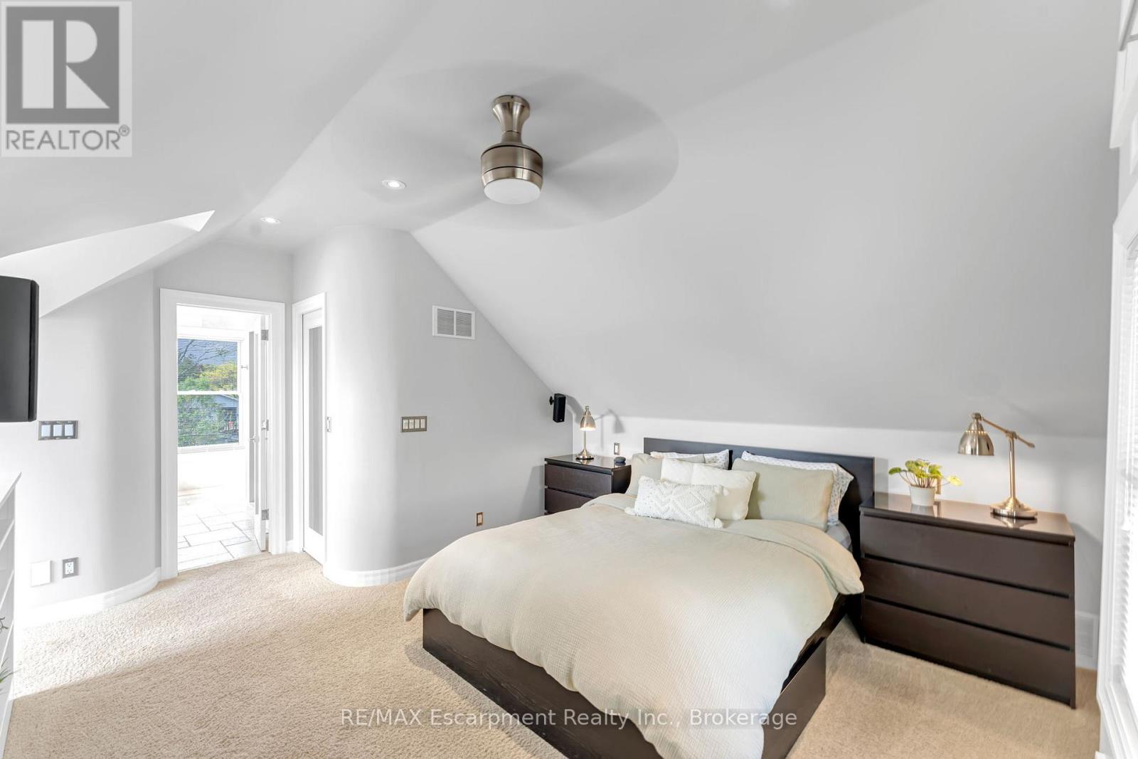 546 HURD AVENUE - 17