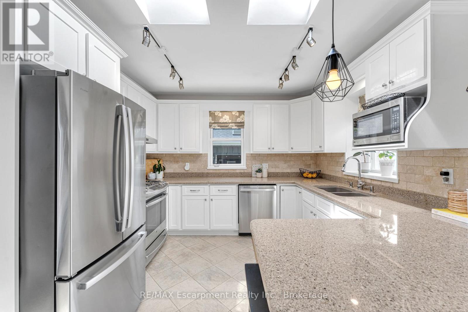 546 HURD AVENUE - 12