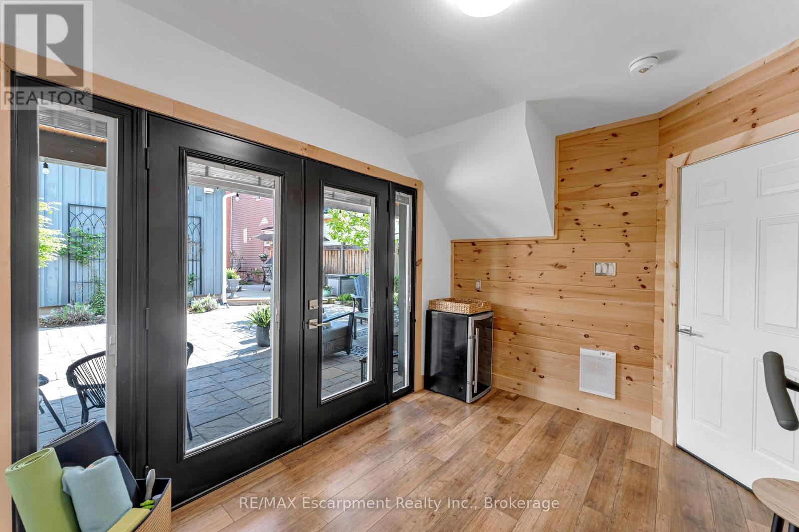 546 HURD AVENUE - 41