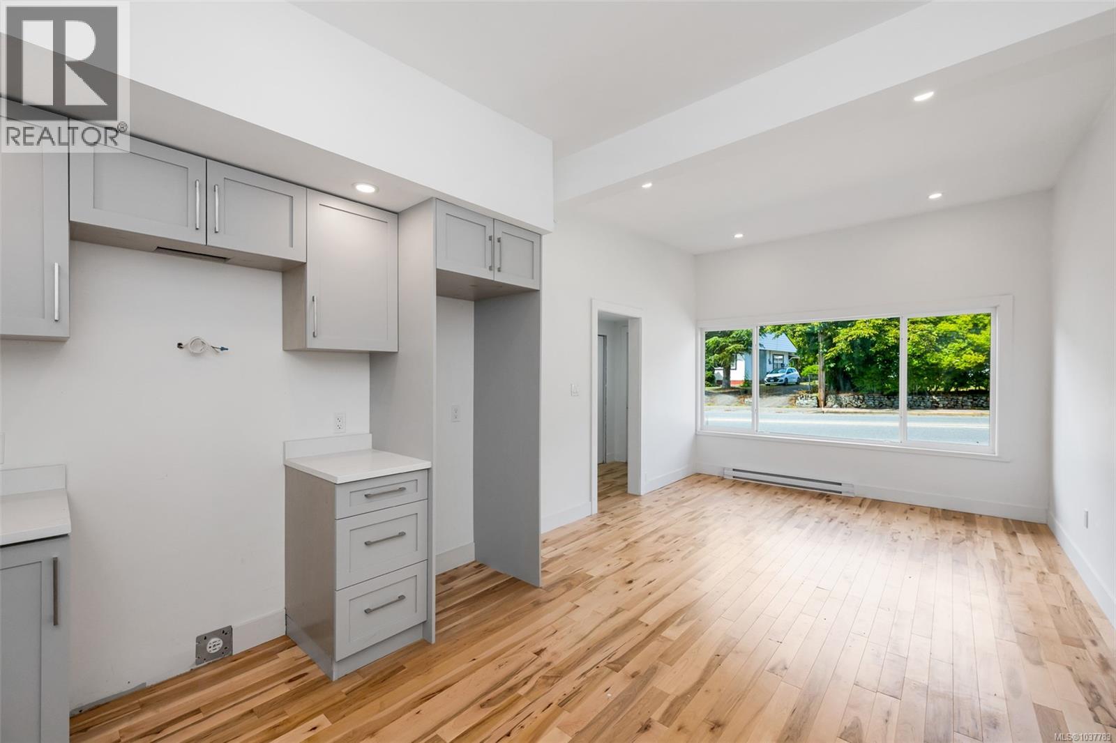 160 Cowichan Lake Rd - 23