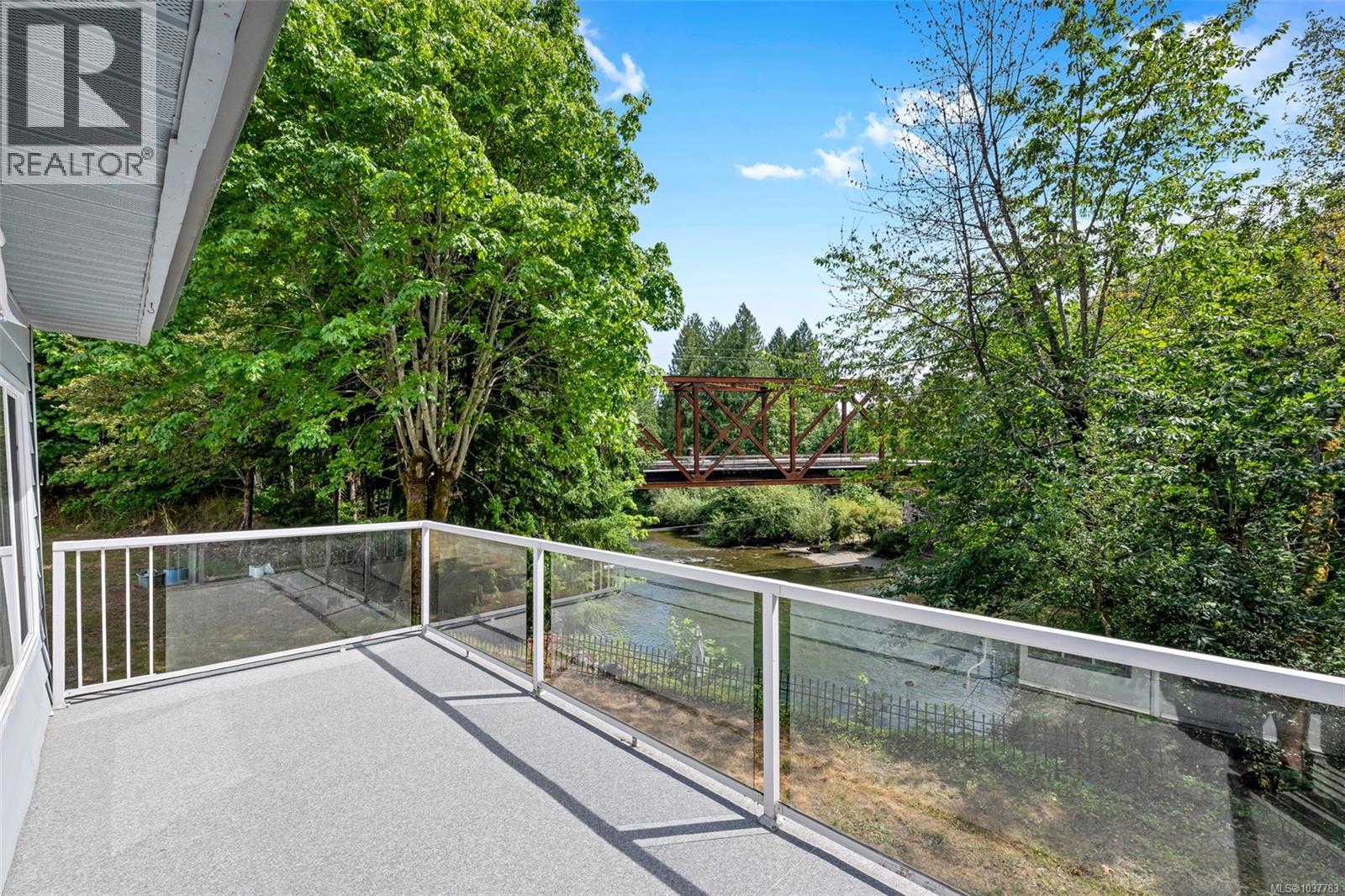 160 Cowichan Lake Rd - 36