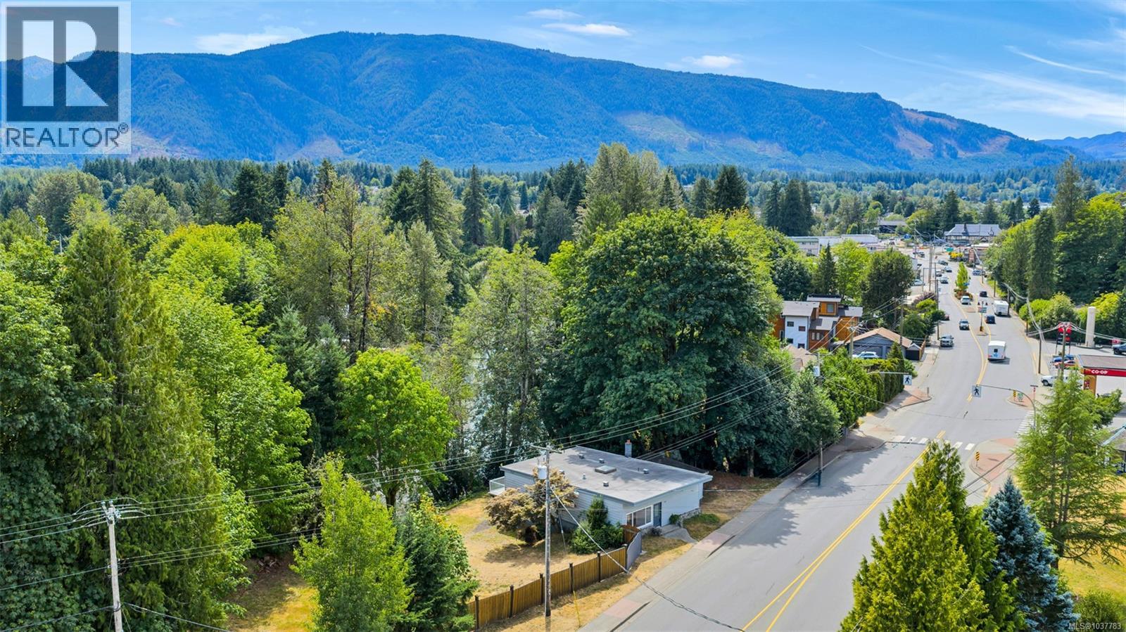 160 Cowichan Lake Rd - 6