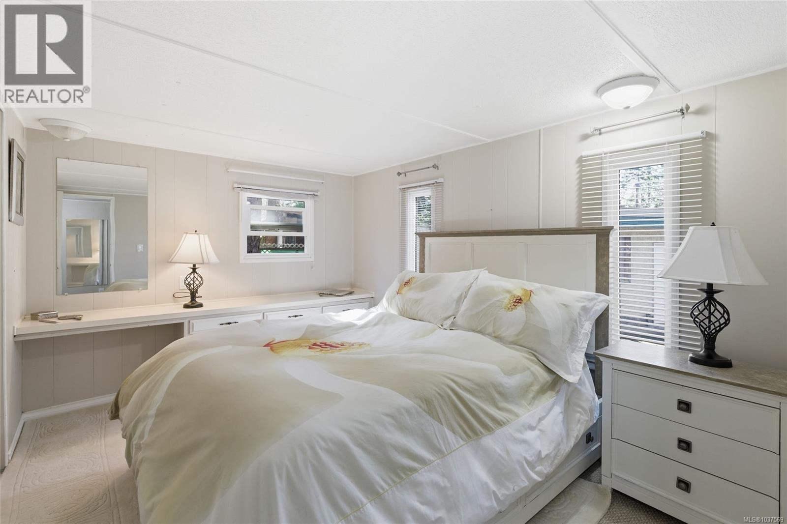 #49 1247 Arbutus Rd - 7