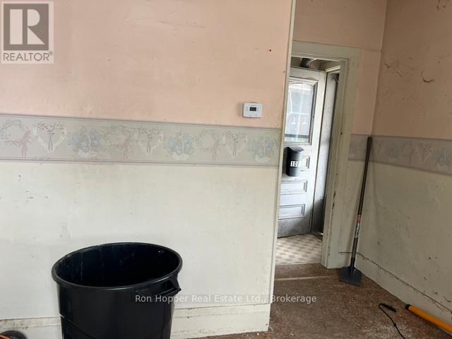 1086 3RD AVENUE E - 24
