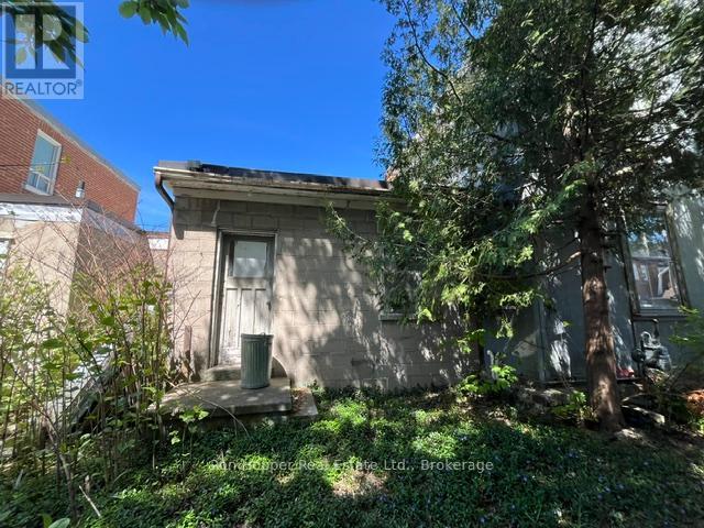 1086 3RD AVENUE E - 4