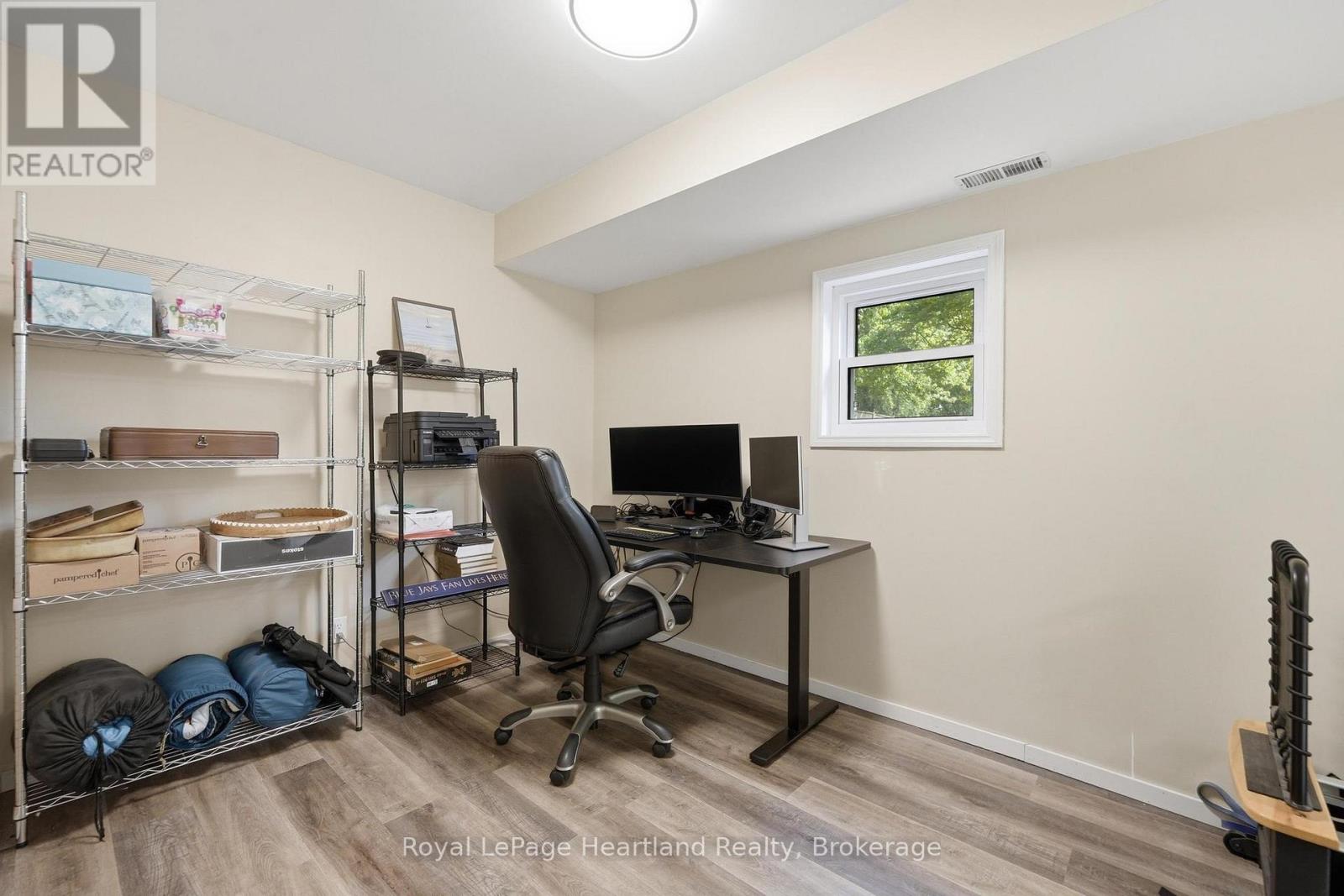 36589 DUNLOP DRIVE - 27
