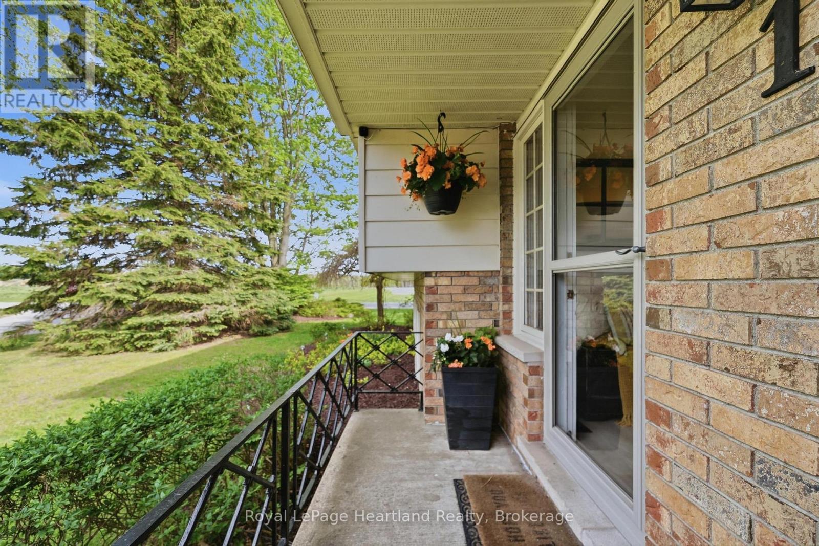 36589 DUNLOP DRIVE - 37