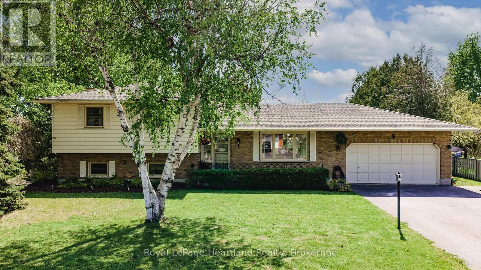 36589 DUNLOP DRIVE - 38