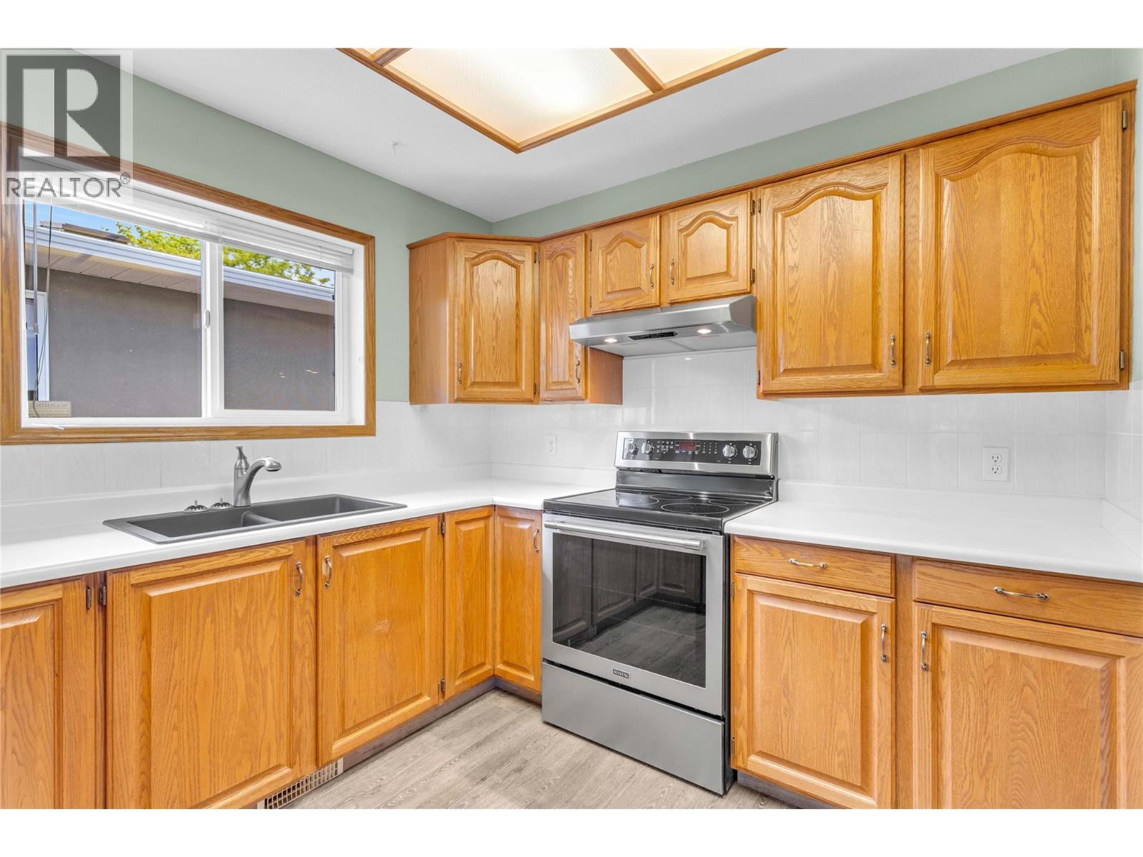 #109 4035 Gellatly Road S - 16