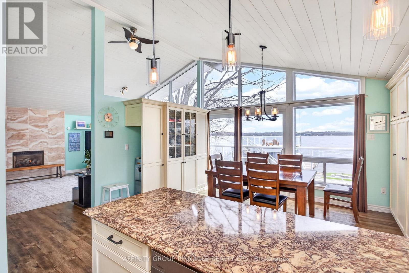 73 ADMIRAL DRIVE - 21