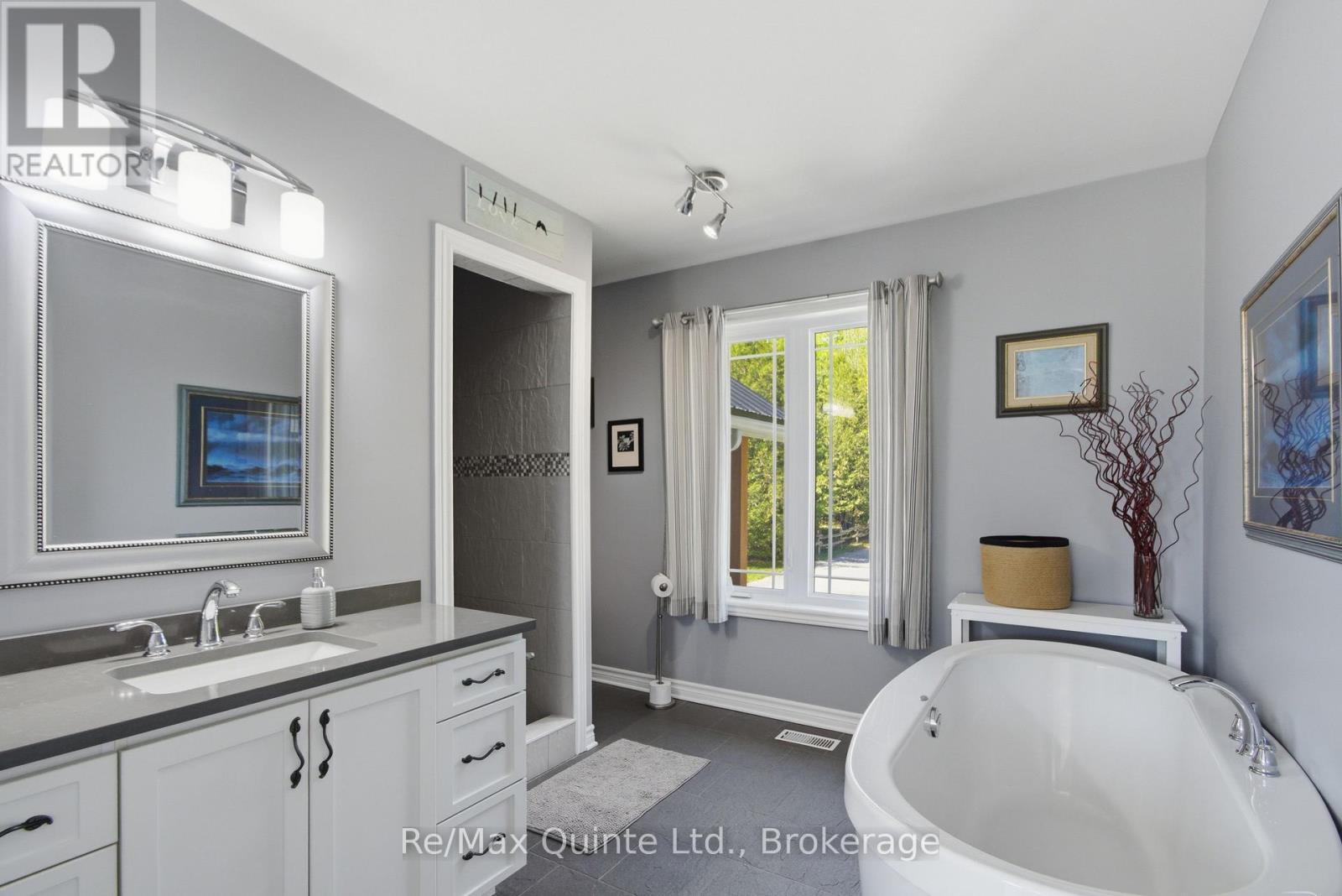 475 DOUGLAS ROAD - 27
