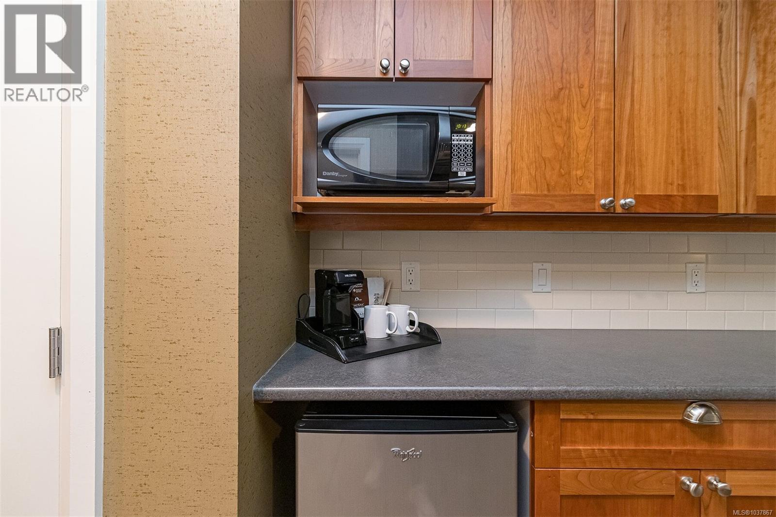 #113/115 D 1376 Lynburne Pl - 9