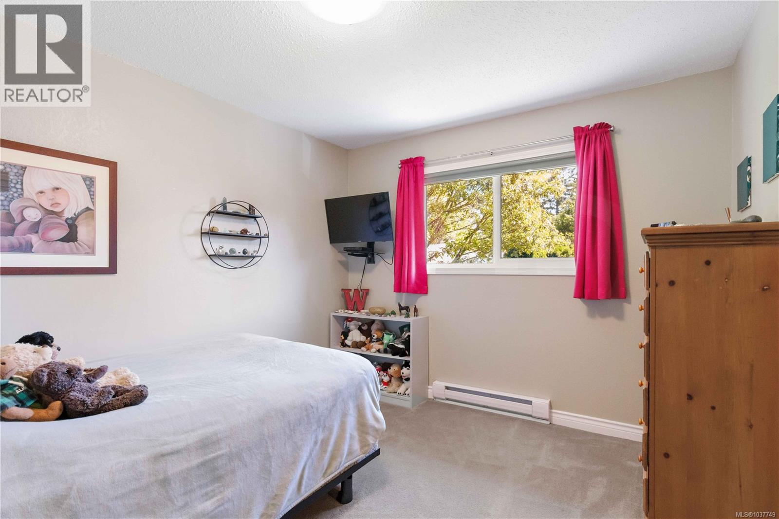 4298 Caen Rd, Saanich