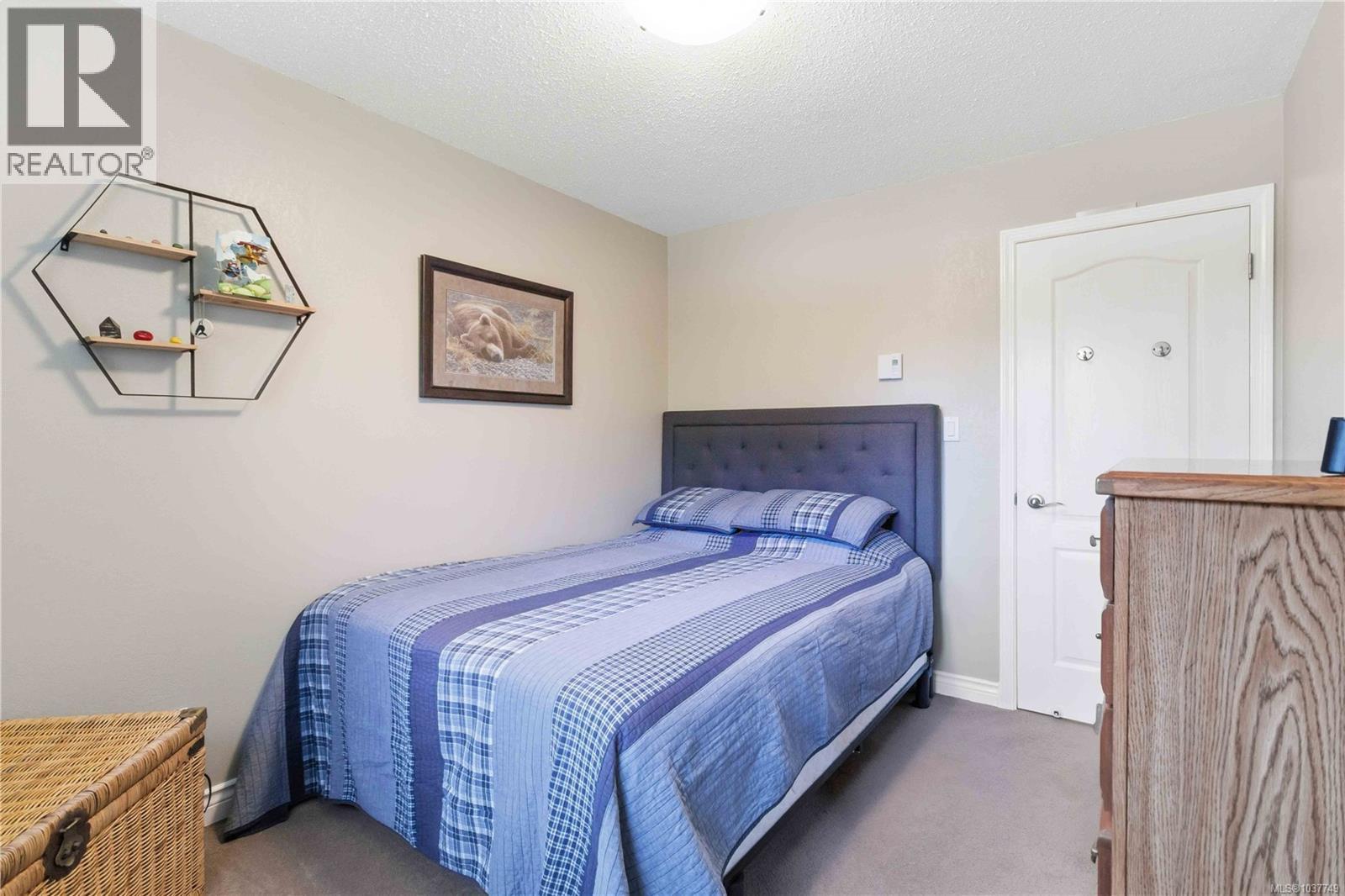 4298 Caen Rd, Saanich