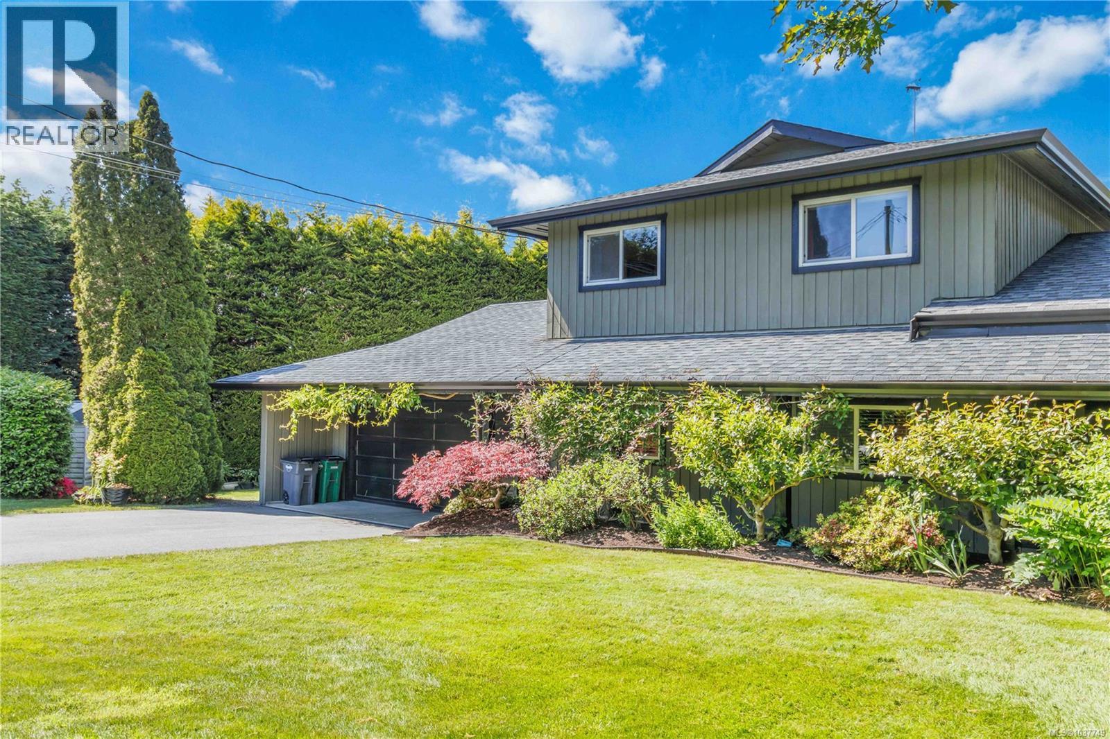 4298 Caen Rd, Saanich