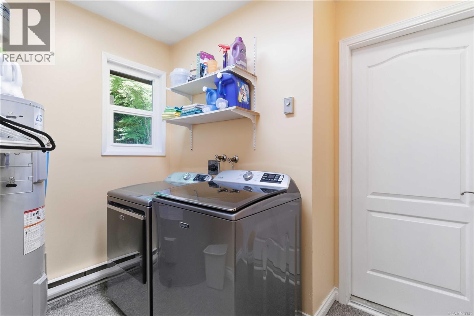 4298 Caen Rd, Saanich