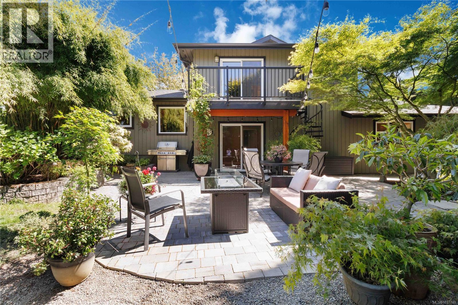 4298 Caen Rd, Saanich