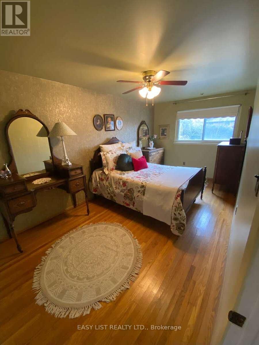 24 ELMVALE CRESCENT - 8
