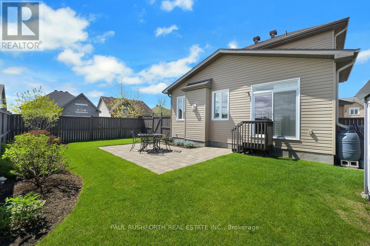 862 OAT STRAW WAY - 38