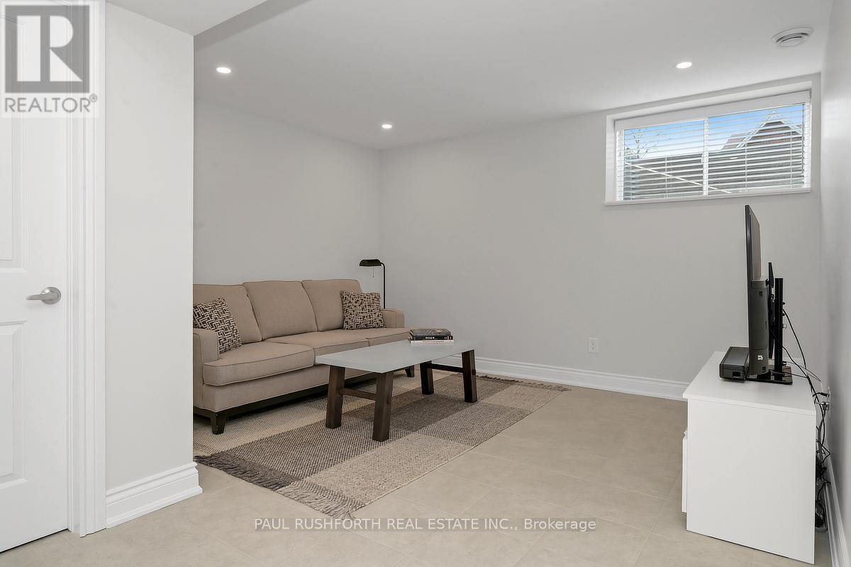 862 OAT STRAW WAY - 33