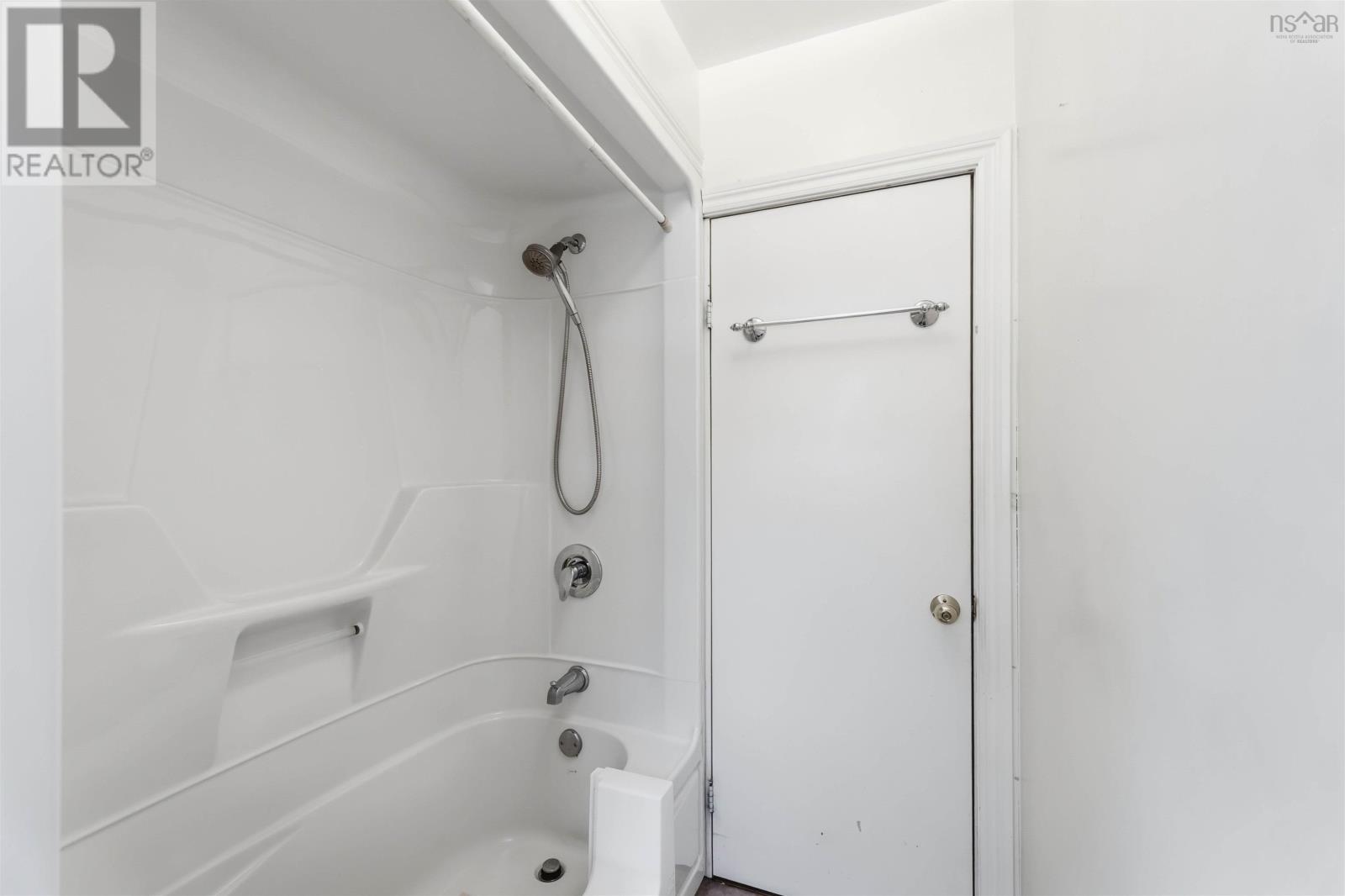 864 Carol Street - 14