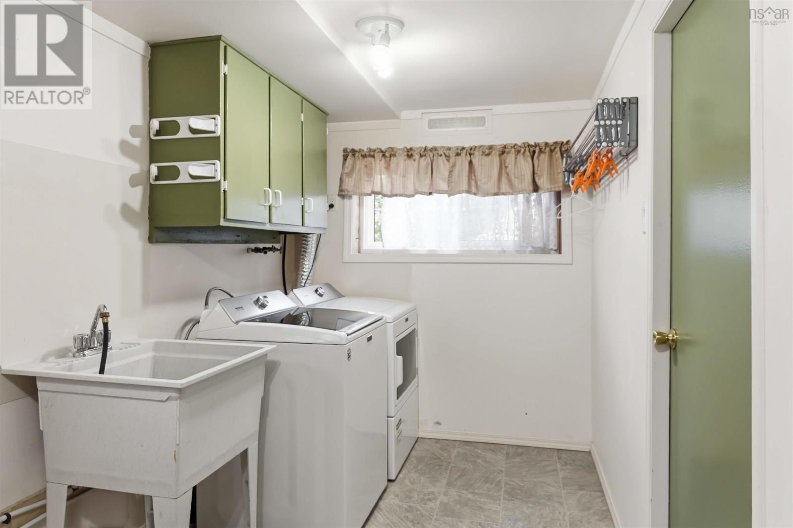 864 Carol Street - 33