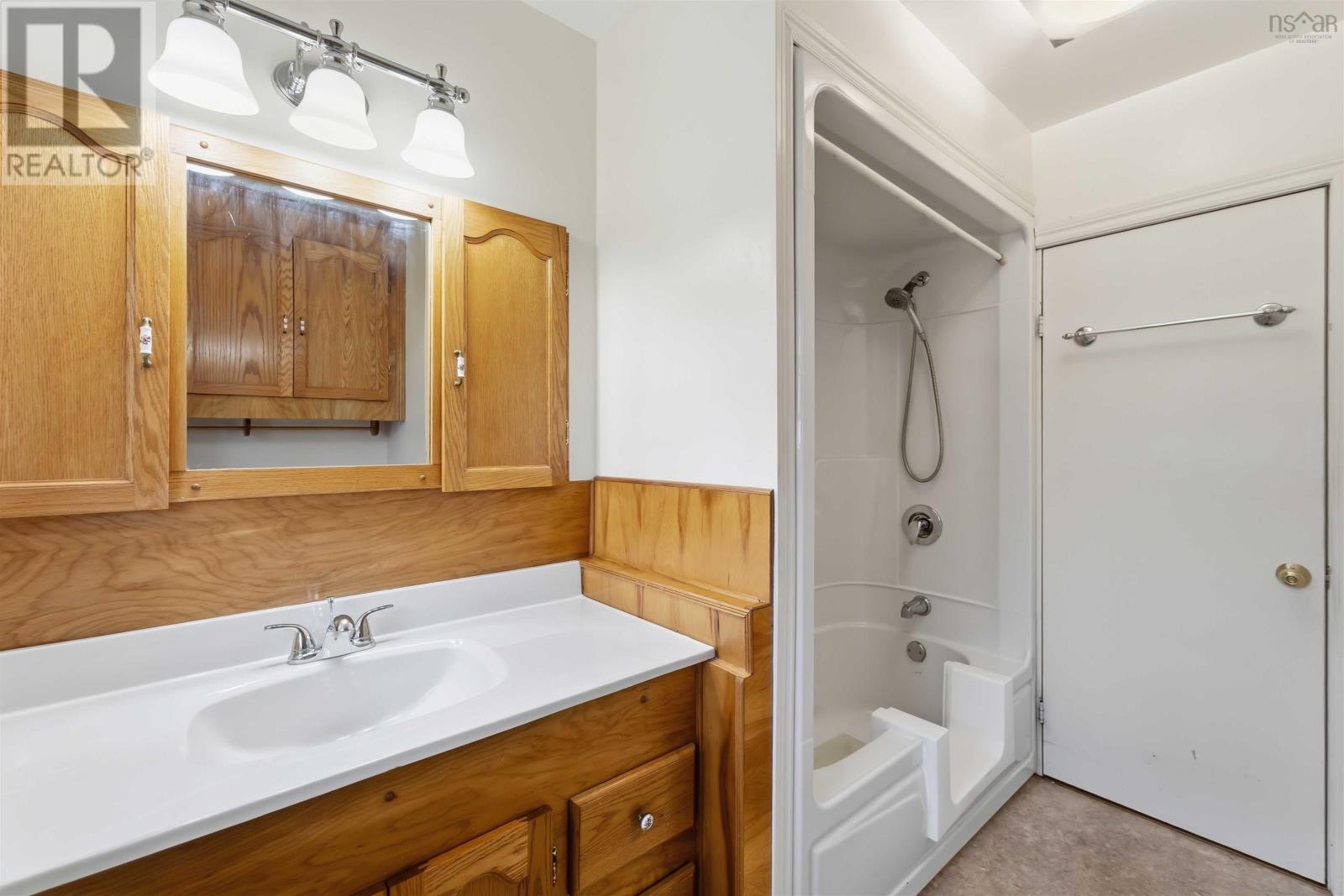 864 Carol Street - 20