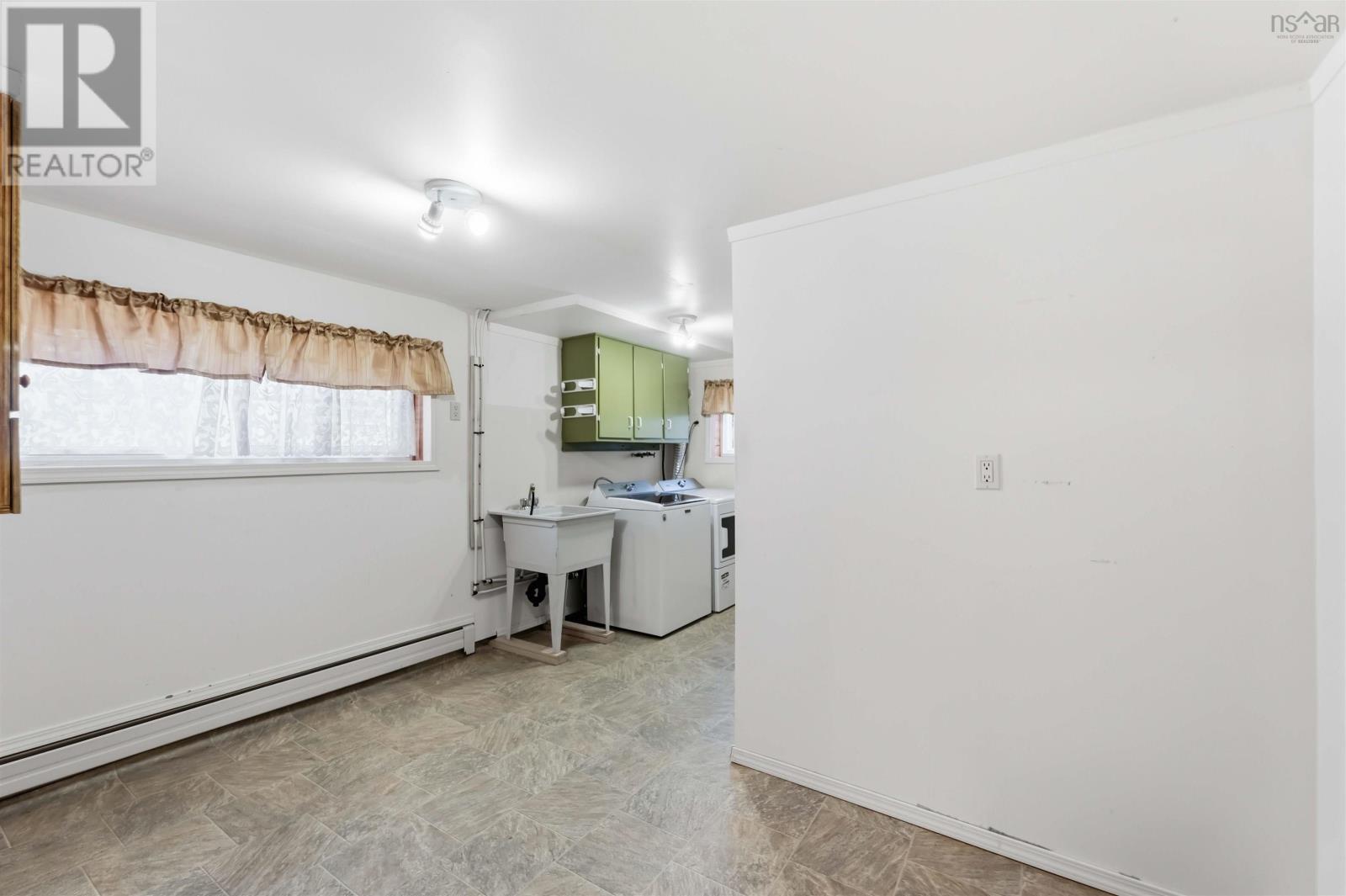 864 Carol Street - 32