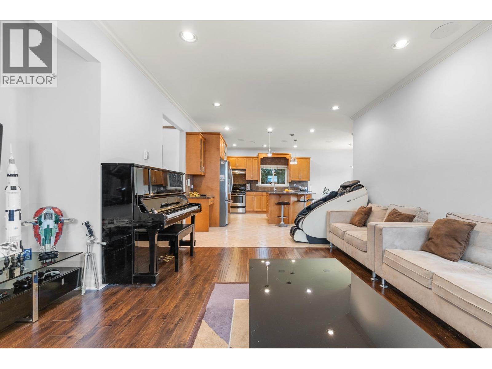 9044 RAILWAY Avenue, Richmond