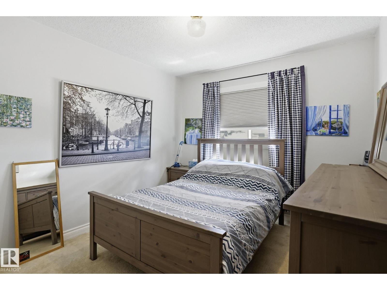 210 Porter AV — photo 18