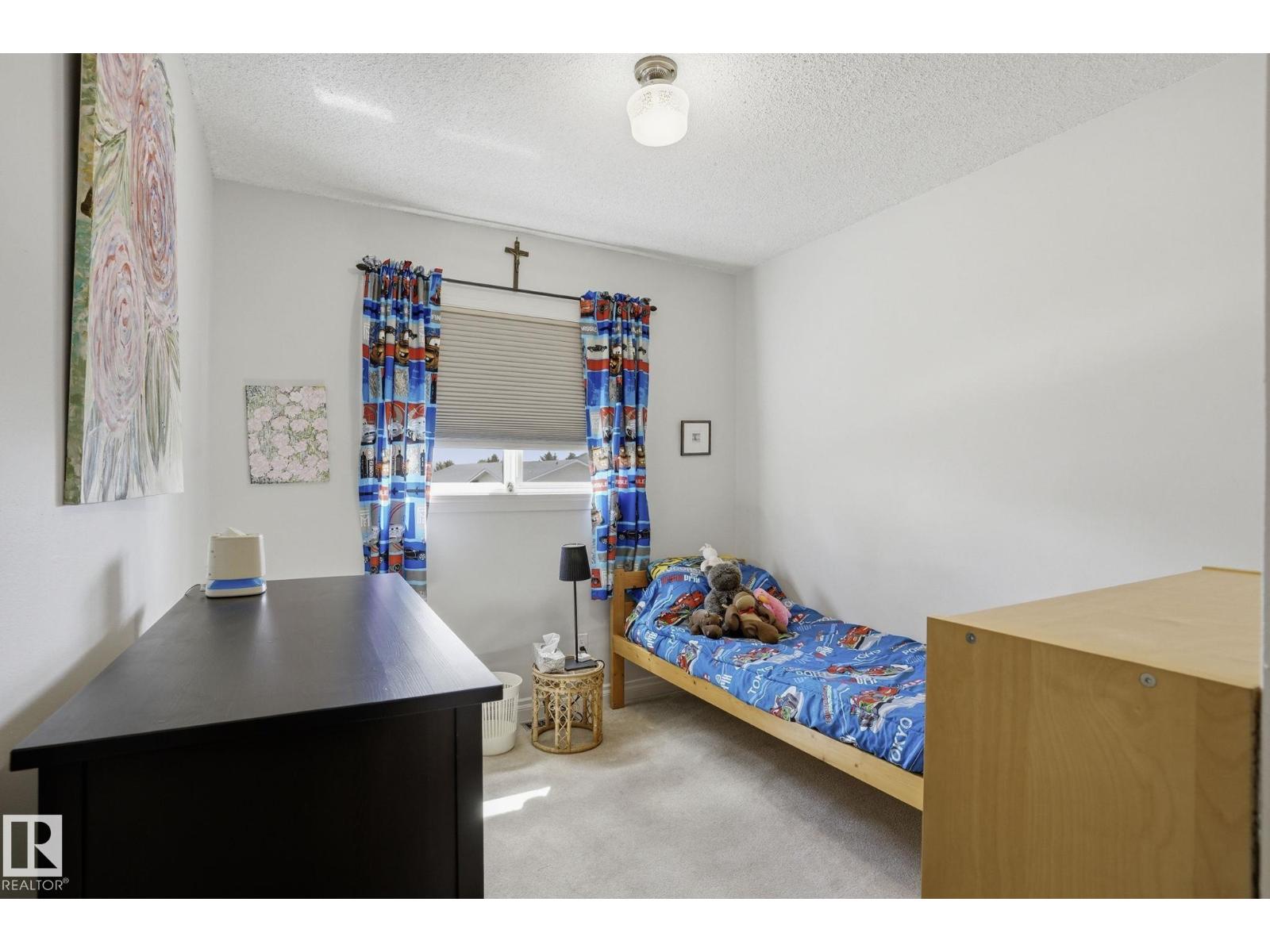 210 Porter AV — photo 20