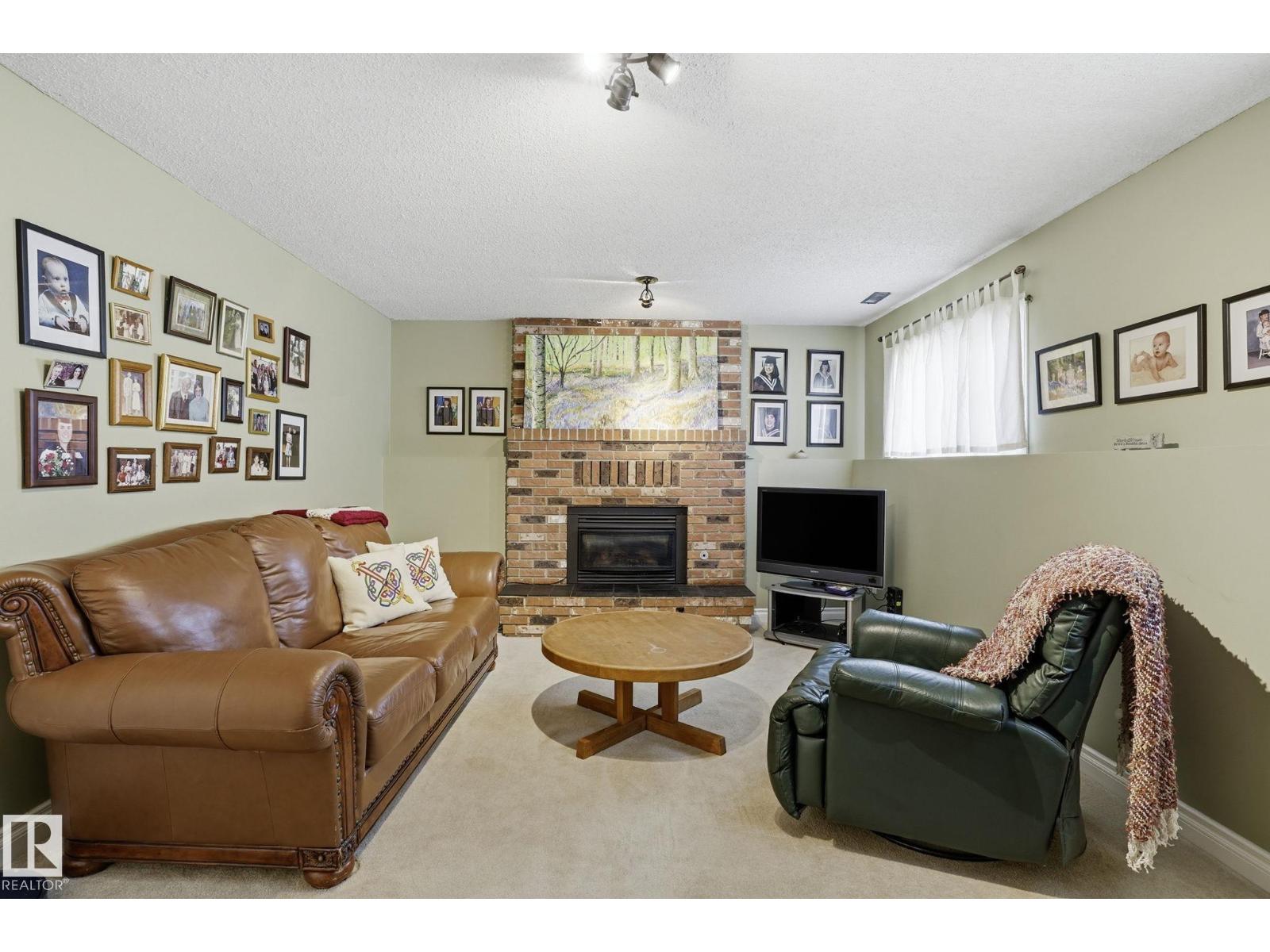 210 Porter AV — photo 22
