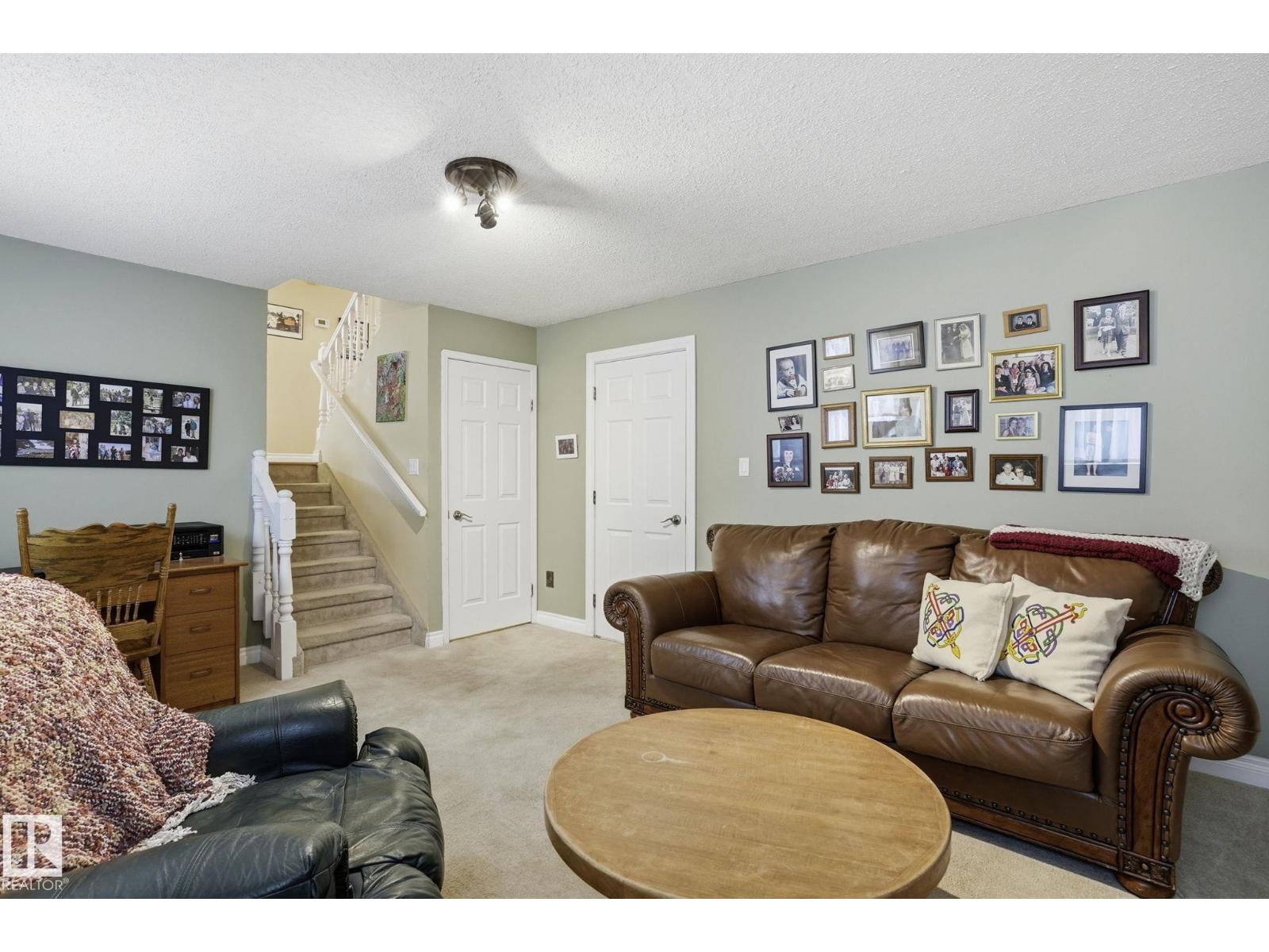 210 Porter AV — photo 24