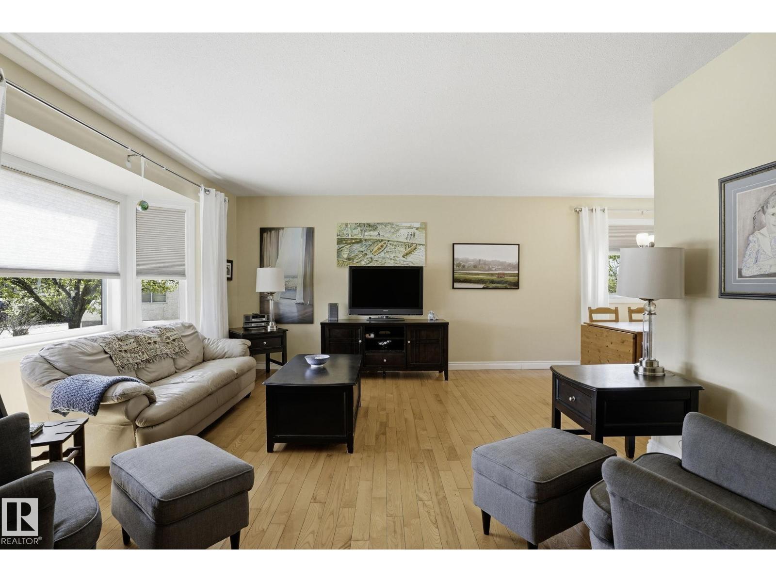 210 Porter AV - photo 5