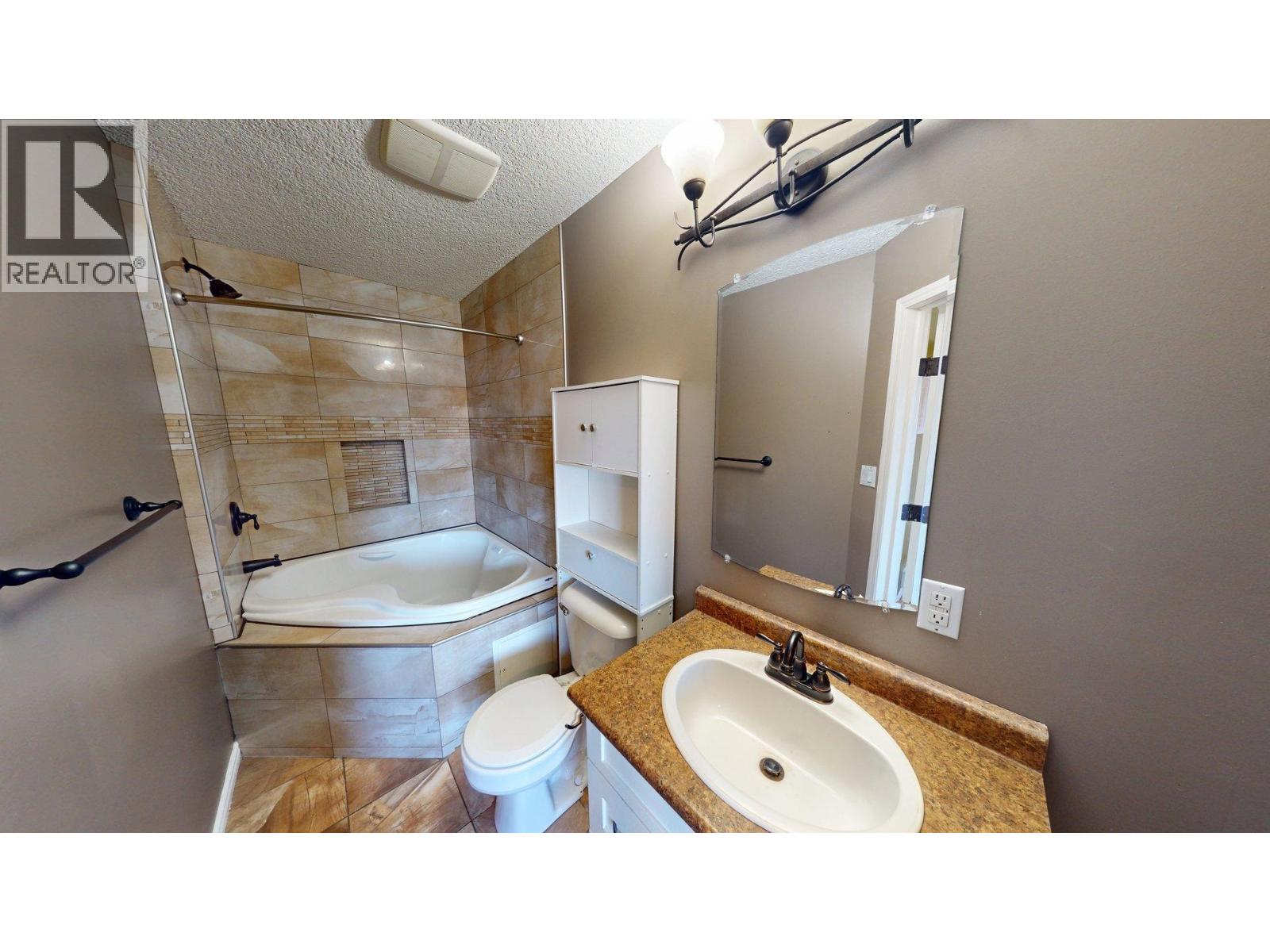 8812 113A AVENUE - 12