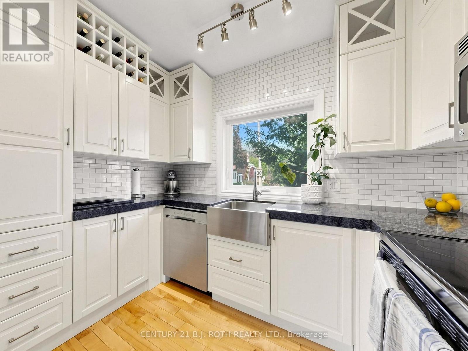 195 WHEELER AVENUE - 15