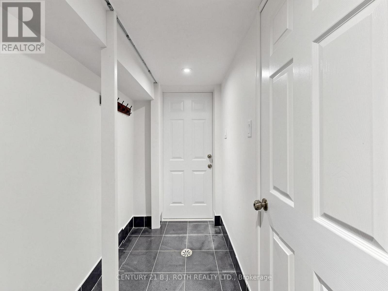 195 WHEELER AVENUE - 32