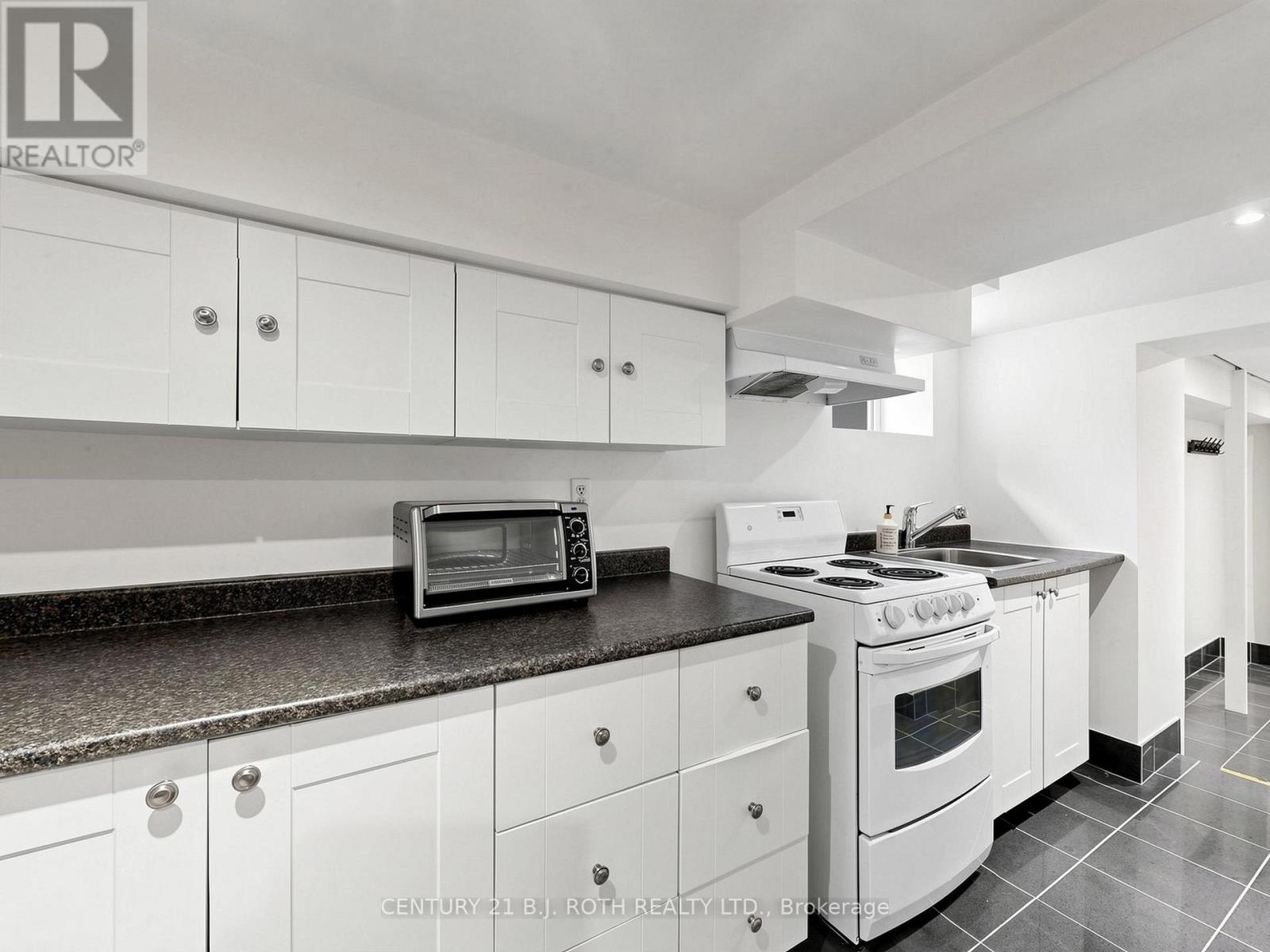 195 WHEELER AVENUE - 34