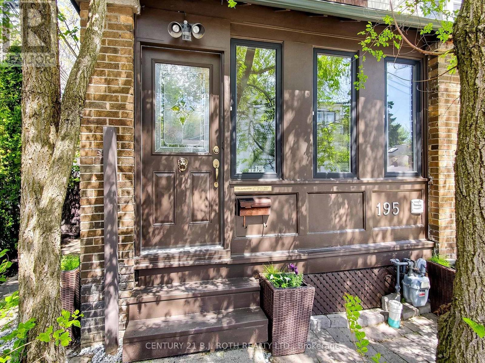 195 WHEELER AVENUE - 6