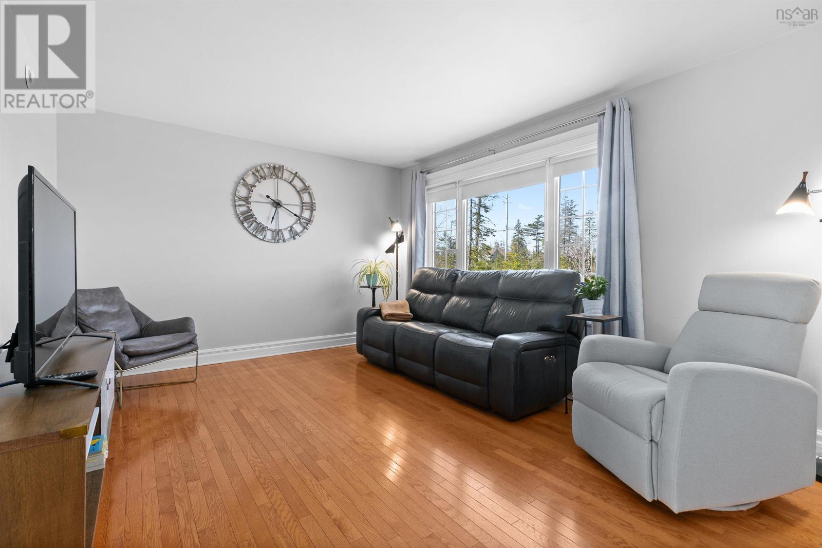 626 Westwood Boulevard - 7