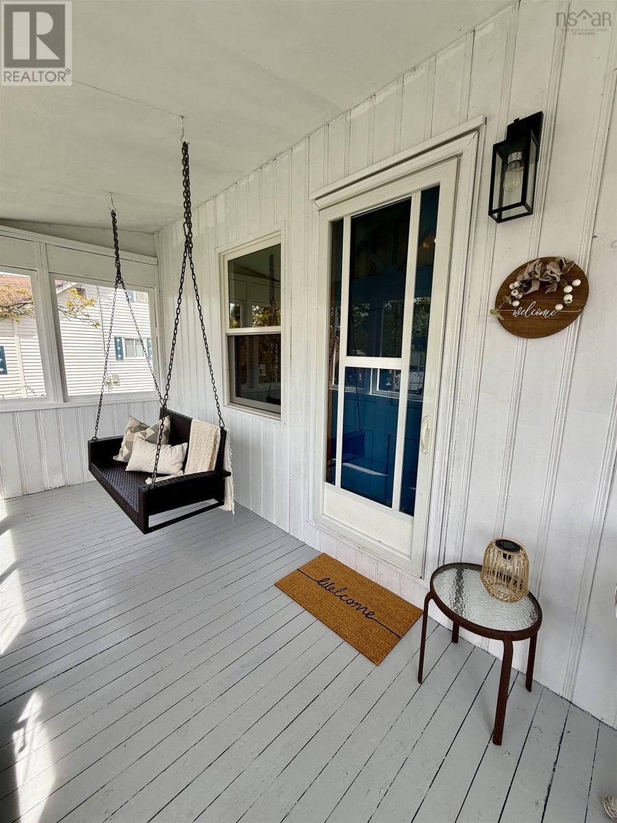 46 Dickie Street - 13