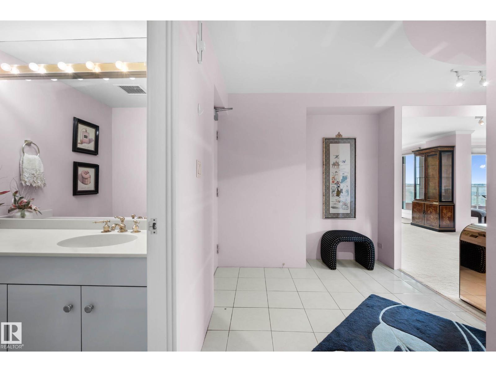 #603 10010 119 ST NW - 48