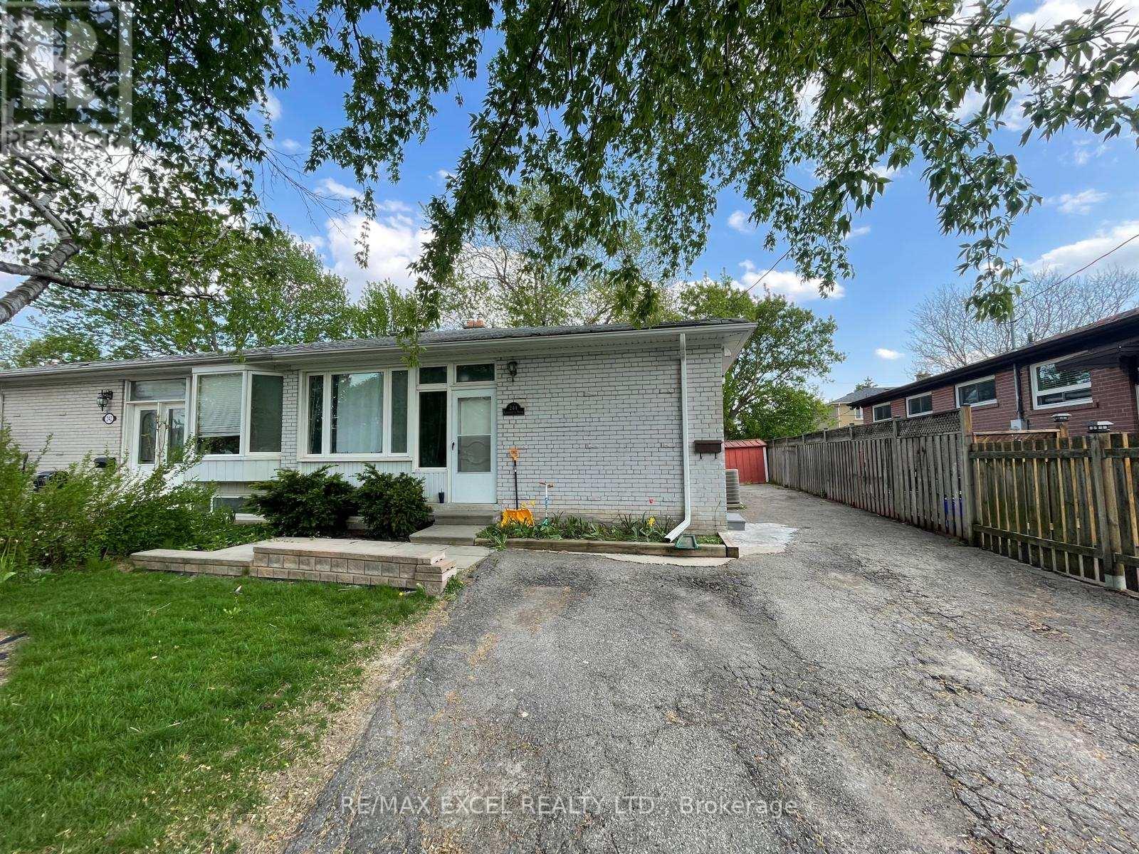 Photo of MAIN - 244 DEMAINE CRESCENT