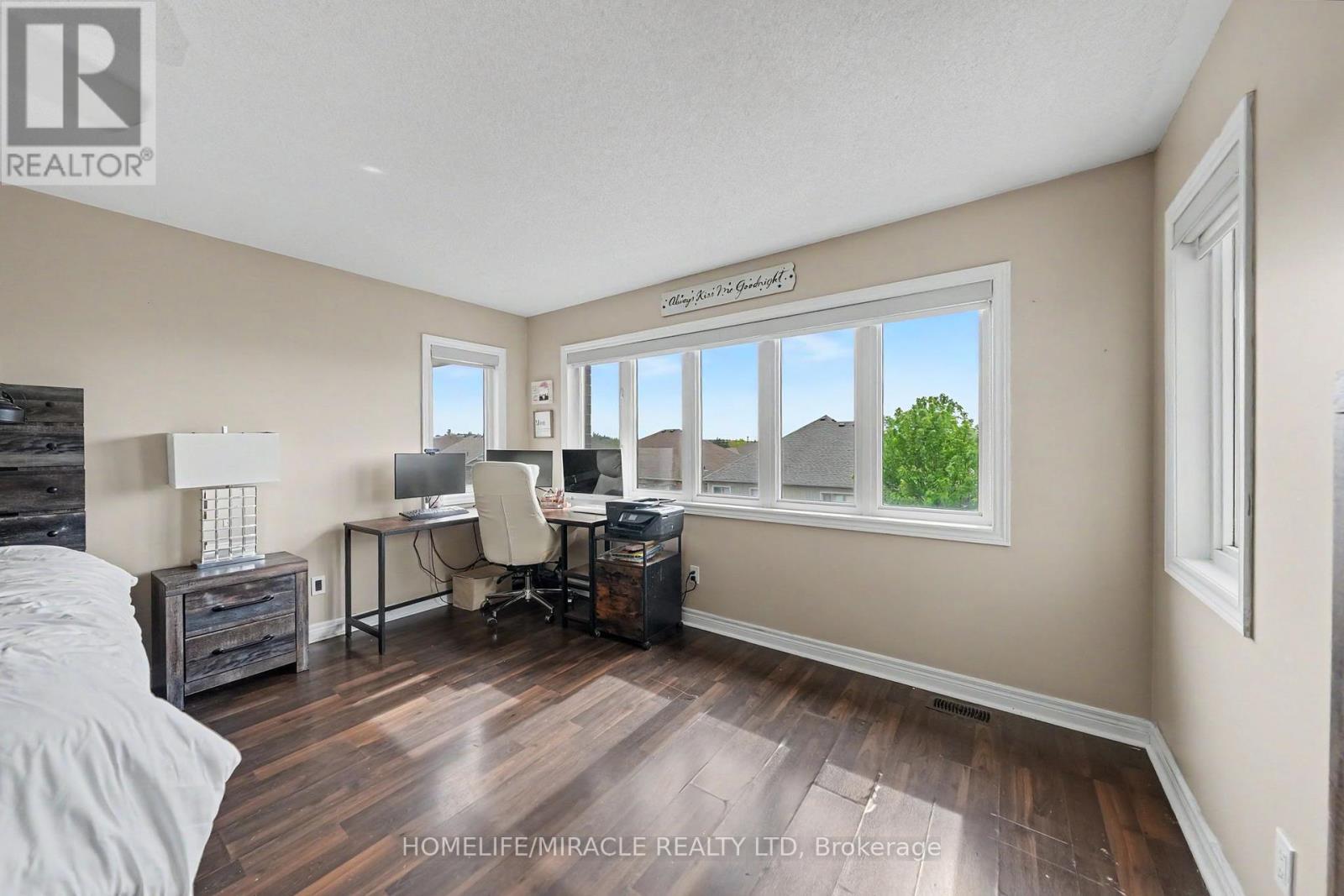 14 WILLOUGHBY WAY - 29