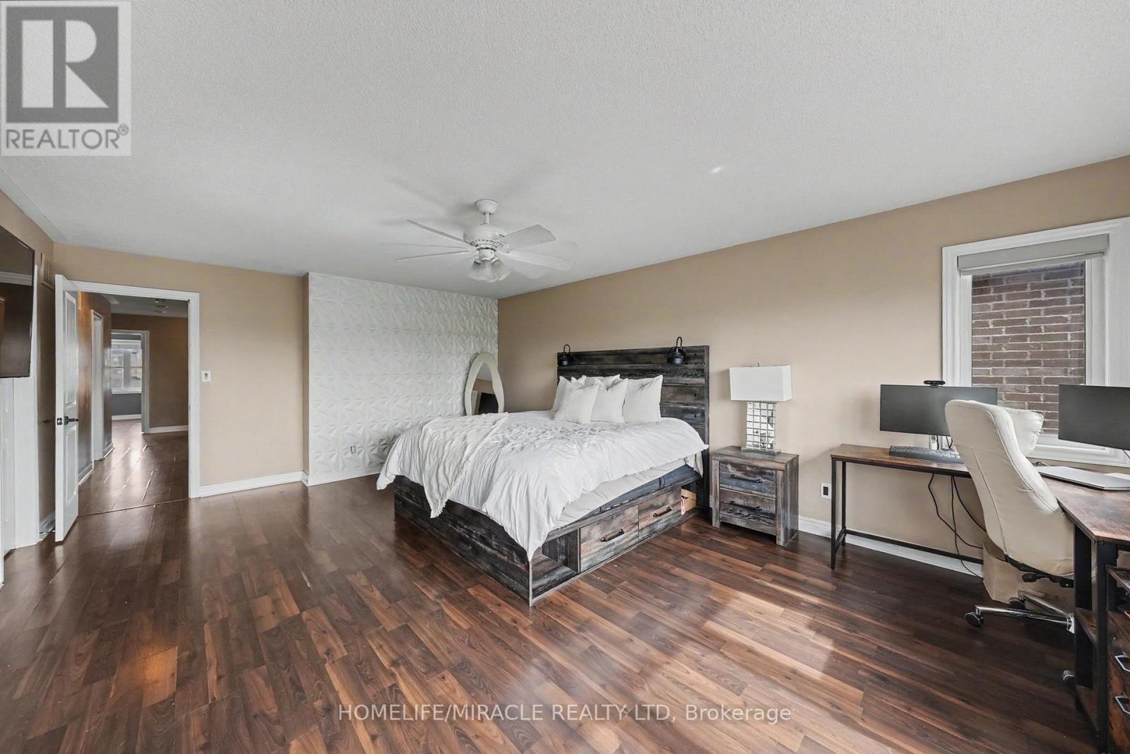 14 WILLOUGHBY WAY - 30